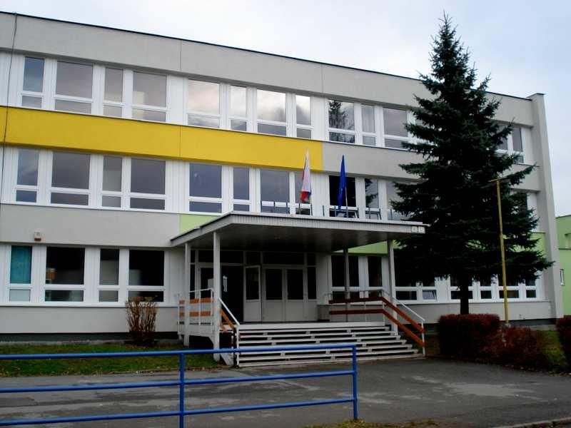 Nájomné byty nižšieho štandardu v obci Výborná Skvalitnenie miestnej infraštruktúry v obci Torysa centrálna zóna Šarišské Dravce regenerácia sídla Urbanisticko-architektotnická úprava centra mesta