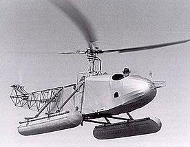 Mezitím se Sikorsky zaměřil na jednodušší jedno rotorový stroj, Vought-Sikorsky VS-300. Tento vrtulník vše změnil.