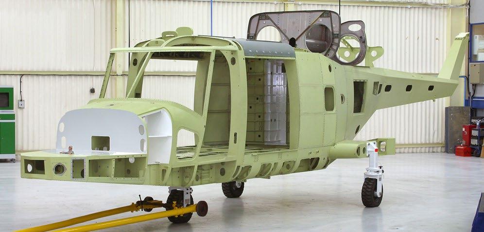 Konstrukčně technologické řešení Obr. 96 Nosná konstrukce (drak) 9.7 Podvozek 9.7 Podvozek je osazen celkem osmi hydraulickými písty, dvěma pro každou výsuvnou nohu.