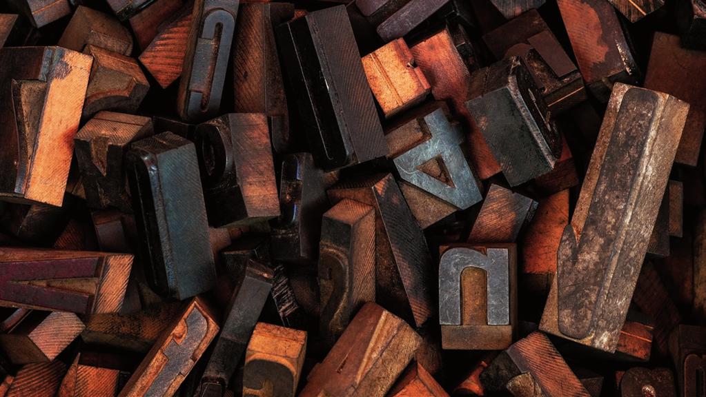 Gutenberg byl původně brusičem drahokamů a zlatníkem. Pravděpodobně jeho zkušenosti s puncovními razidly ho přivedly k myšlence odlévání písmen z kovu.