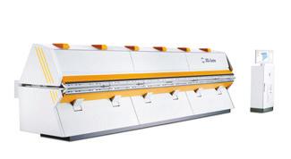 S technologií ohýbání Up/Down na RAS XXL-Center není potřebná rotace výrobku. Je dosažena vysoká produktivita a přesnost. Jednoduché programování přímo na stroji.