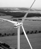 Ministr Kalaš si elektrárnu prohlédl a vyjel výtahem až na její vrchol.