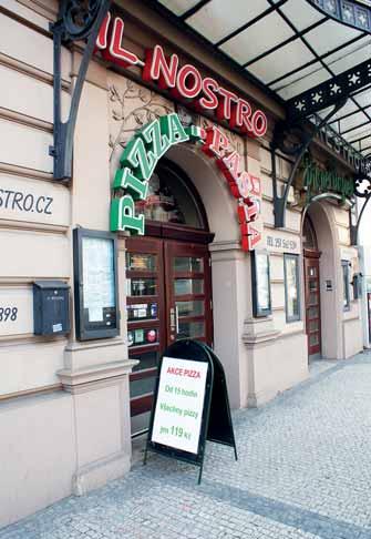 O velké mezinárodní oblibě pizzy svědčí i to, že je třeba její konzumaci v některých extrémních případech i zakazovat.