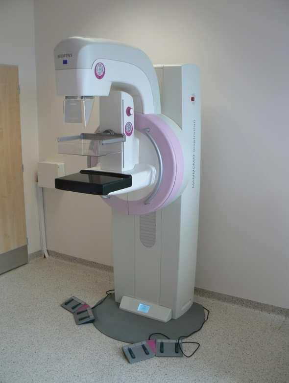 Obrázek 5: Mamografický přístroj využívaný na oddělení diagnostické mamografie FN Plzeň