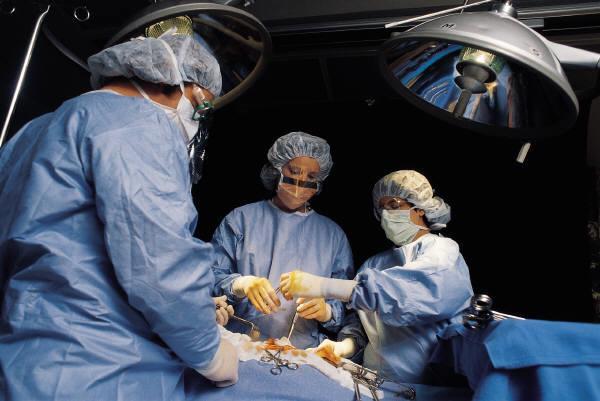 implantace trvalého žilního vstupu časná