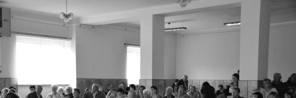 výročí první písemné zmínky o obci uspořádali setkání rodáků a přátel obce. Na programu bylo zahájení panem starostou Koubkem, kladení věnce k pomníku padlých, mše svatá sloužená Mons.