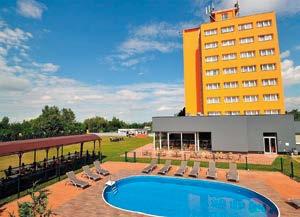 Nabídka ubytování Blue Orange Business Resort Prague 4* je vyhlášen svojí přátelskou atmosférou. Nabízí Vám ubytování ve 12 dvoulůžkových pokojích kuřáckých i nekuřáckých. Všechny pokoje jsou tzv.