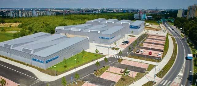 Součástí haly B je rovněž fitness centrum a administrativní zázemí. Hala C s kapacitou 350 diváků. Halu využívají převážně sportovní oddíly z Jižního Města.