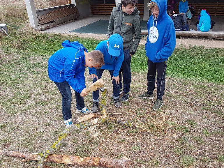 - chemie - soutěž Hledáme nejlepšího mladého chemika ČR (soutěž jednotlivců, soutěž projektů) - podzim 2018 - chemická olympiáda - 55. ročník - fyzika - Archimediáda pro 7.