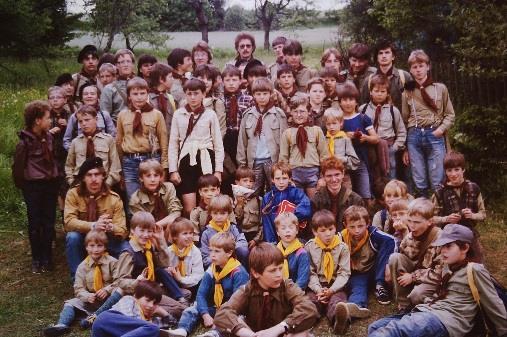 těchto oddílů zanikla a jejich štafetu přebraly oddíly jiné jako TOM BVÚ Ostrava, Ksigudan Žatec, TOM Hvězda severu Brno, ČTU Kamarádi Šumperk, Mohawkové Příbram.