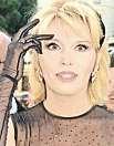 30 www.5plus2.cz Tajenka: oceňovat, co ti dal. Amanda Lear končí. Byla muž či žena?