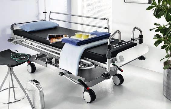 Mezi základní výhody patří ergonomicky tvarované madlo pro manipulaci, rentgenovatelná 4dílná ložná plocha, TR 12 a kolejnice na příslušenství.