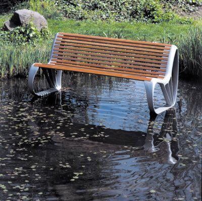 25 Tea Tree Gully Seat, design: Street and Park Furniture,