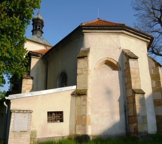 Realizací projektu byl obnoven střešní plášť, opraveny poškozené a nahrazeny zničené části krovu novými, opraveny poškozené kamenné úseky korunní římsy, doplněny chybějící klempířské prvky, položena