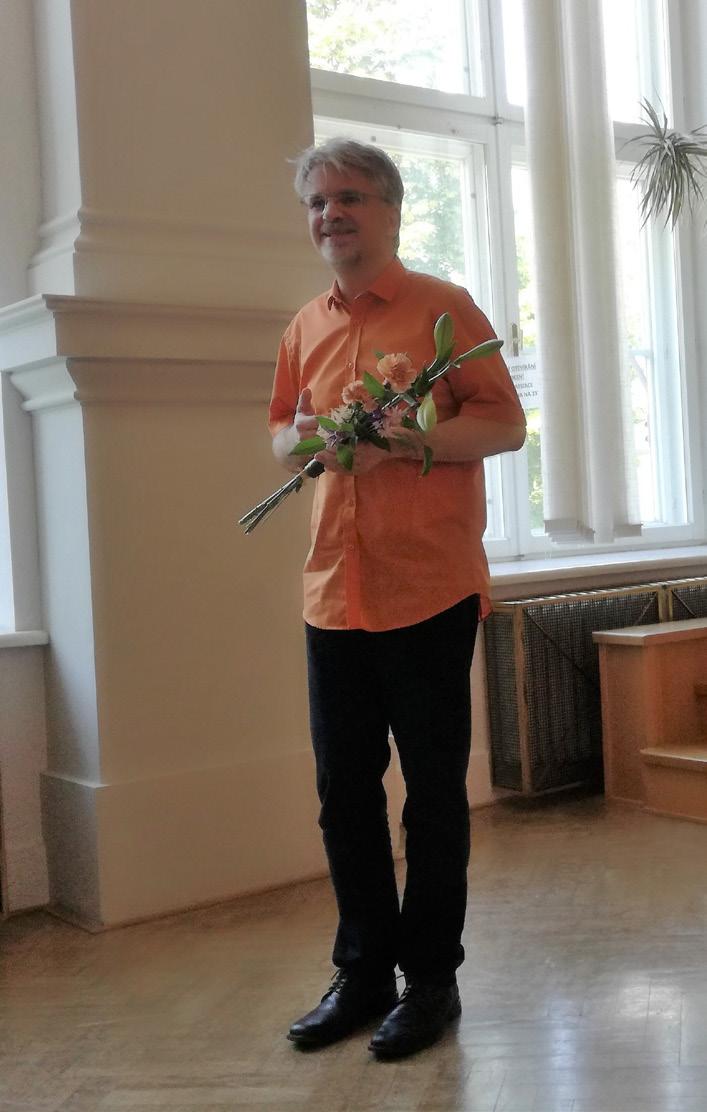 Tkač mohli účastníci zblízka sledovat v následném Masterclassu, U klavíru se postupně vystřídali tři modeloví žáci: Jan Schulmeister (ZUŠ Kroměříž, pedagog BcA.