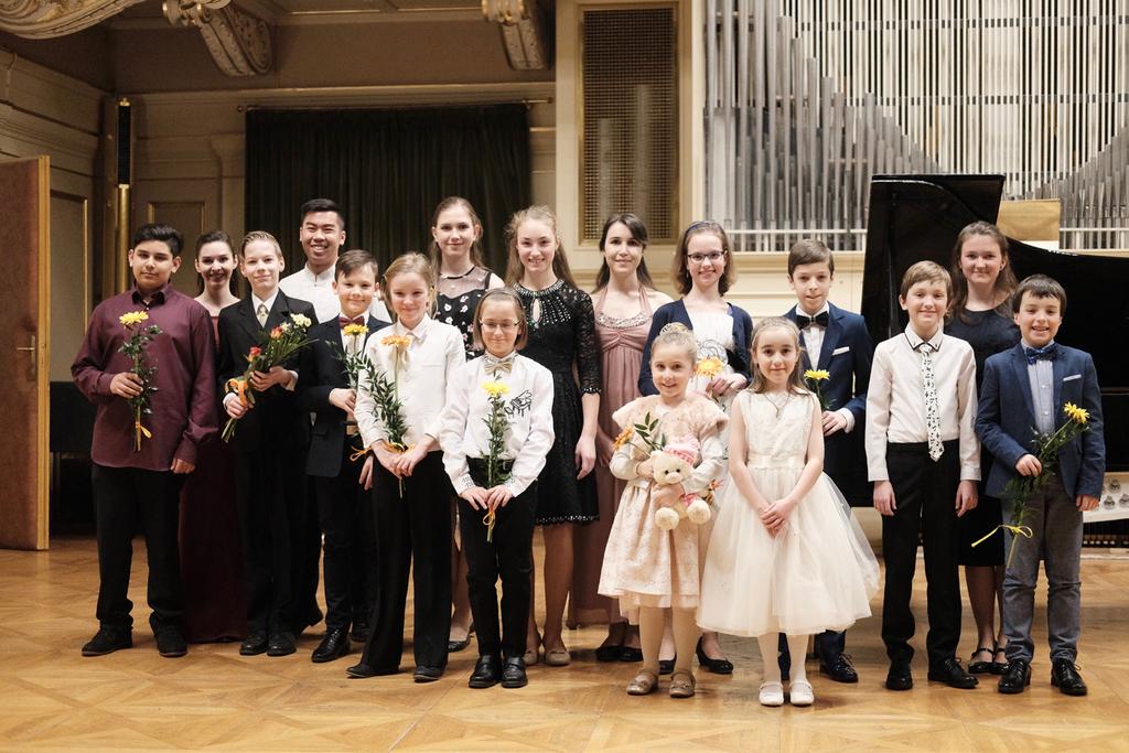 (ZUŠ Charbulova poprvé!), Klára Bajerová pedagog MgA. Petra Kujalová (ZUŠ A. Doležala), Martina Taslerová a Kryštof Lerche oba učí Ludmila Fialová (ZUŠ Veveří), Jakub Smekal pedagog MgA.
