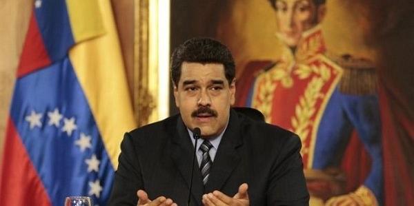 Venezuela na pokraji bankrotu, lidé hromadně utíkají Venezuela minulý týden nesplatila část svých závazků.