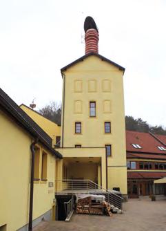 41 Černá Hora Pivovar Revitalizace pivovaru v Černé Hoře místo realizace: městys Černá Hora okres Blansko rozloha: 2,2 ha investor: Pivovar Černá Hora, a. s. realizace: 2002 2011 náklady: cca 140 mil.
