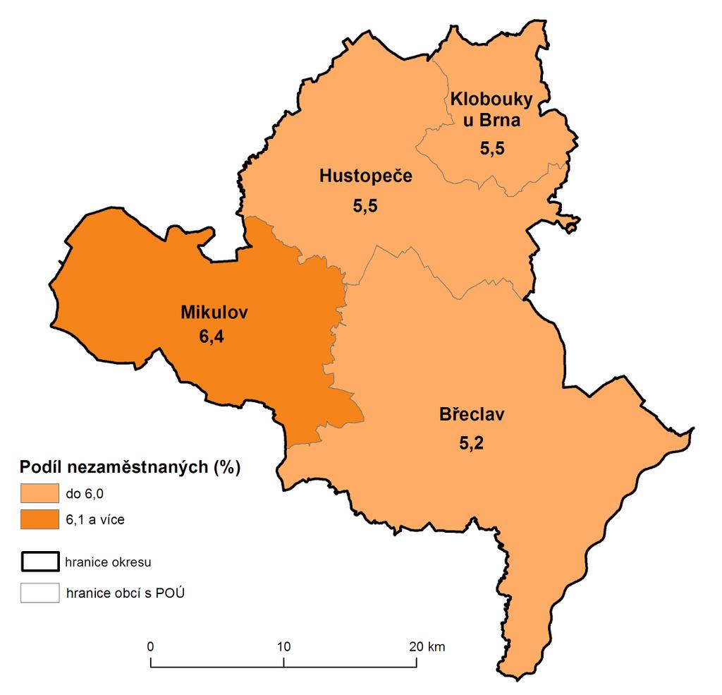 evidováno celkem 897 volných pracovních míst. O každé z nich se tedy ucházelo 4,9 nezaměstnaných.