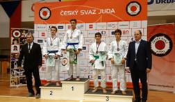 Do sportovní haly na Vodově ulici se první listopadovou sobotu sjeli naši nejlepší dorostenci a dorostenky bojovat o mistrovské tituly.