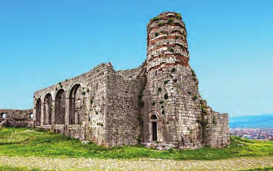 Celodenný výlet do hlavného mesta Tirany a historickej Kruje, rodného mesta národného albánskeho hrdinu Georga Kastrioti Skanderbega.