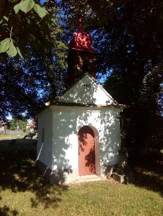 Farnost Myslibořice Myslibořice Kaple sv. Kříže - Barokní zámecká kaple, dnes součást střediska Diakonie ČCE Kostel farní sv.