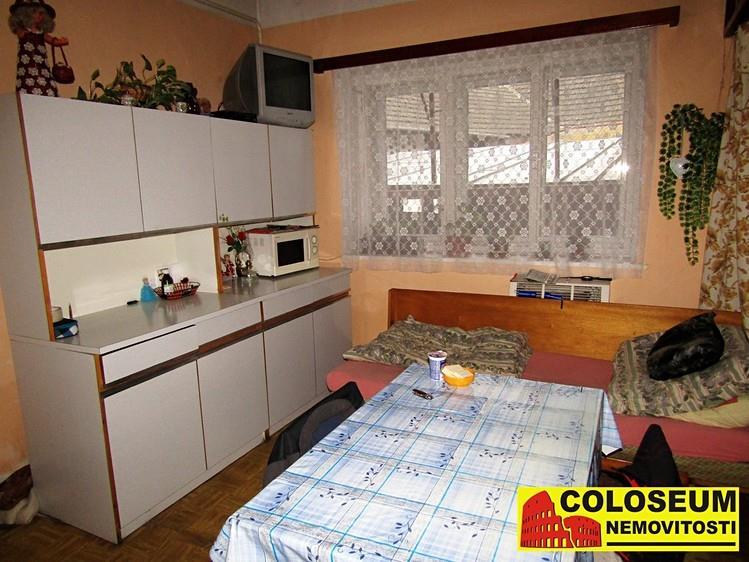 občanskou vybaveností a rychlé spojení sem