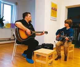 Richterová, Pavel Štursa, Julie Uher Kurz hry na elektrickou a