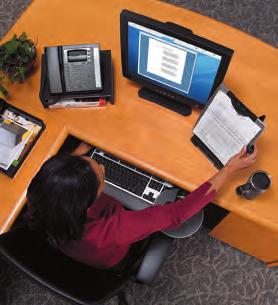 dokumenty nebo příslušenství. Nastavení monitoru a typ stolu, např.