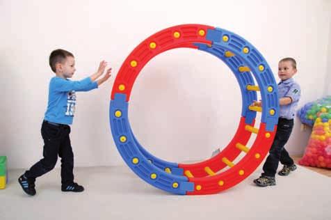 Kruhová prolézačka Průměr kruhu: 135 cm.