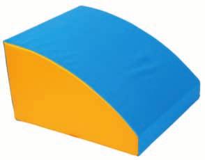 Na jejím vrchu se nachází tvary s různými povrchy. Ve dvou tvarech jsou uschované pískavé zařízení. Rozměr: 60 x 60 x 40 cm. 50 A0225.