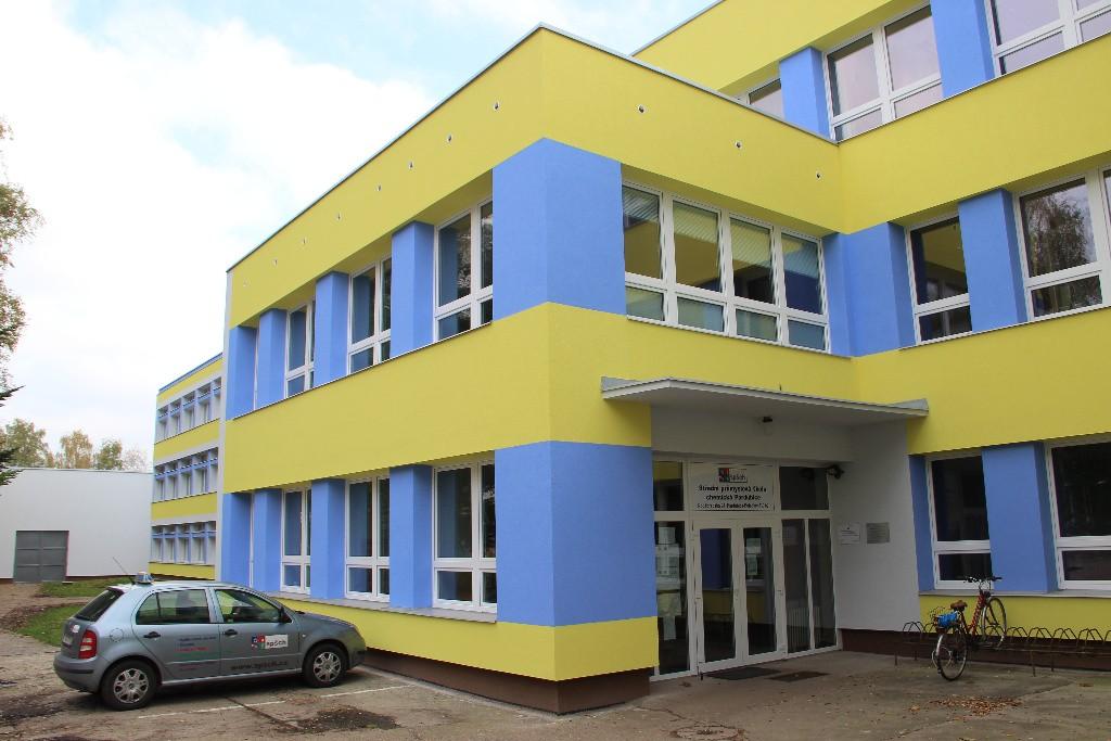 vyrocni_zprava_2016_2017 Strana 1/46 VÝROČNÍ ZPRÁVA O ČINNOSTI ŠKOLY ZA ŠKOLNÍ ROK 2016/2017 Tento dokument včetně příloh je výhradním duševním vlastnictvím SPŠCH Pardubice.