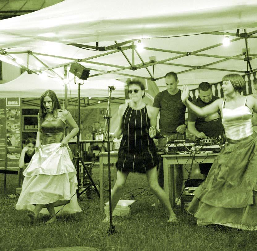 I. nádvoří / 1st Courtyard 9. 7. / 21.00 KoresponDance party Pojďme spolu všichni tančit!