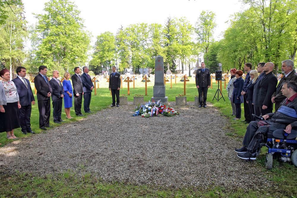Odbor živnostenský úřad - spolupráce při pořádání Venkovských trhů, rozmístění DZ, vyklizení označených prostor v souladu s vydaným rozhodnutím, spolupráce při mimořádných událostech kontroly