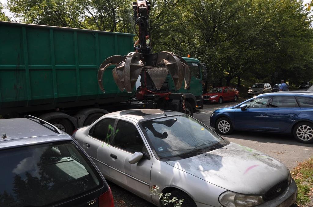 Zjištěný počet 2015 2016 2017 autovraků X 13 3 12 8) Spolupráce se složkami IZS * S Policií ČR Stejně jako v předchozích letech pokračovala Městská policie Šternberk v nastavené spolupráci s Obvodním