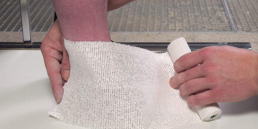 Ta má šířku 20 cm, je o 8 10 cm delší než plastazotový polštář a má 4 vrstvy.