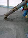 High temperatures and wind lead to rapid drying of the concrete surface and therefore to damages, e.g. cracking, flaking or hollow spots.