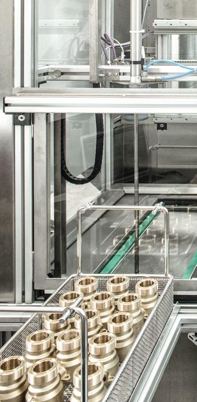 INDIVIDUÁLNĚ A BEZPEČNĚ INDIVIDUAL AND SAFE Čisté a suché Cleaned and Dried Naše výrobky pro chladící a klimatizační systémy jsou podle podmínek použití vyčištěny a vysušeny.