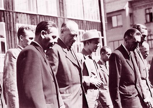 ky otevíral poštu a její obsah vyzrazoval represivním složkám německé moci.