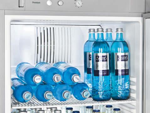 Výkonný dynamický chladicí systém zajišťuje rychlé ochlazení právě vloženého zboží na teplotu podávání a rovnoměrnou chladicí teplotu v celé vnitřní oblasti.