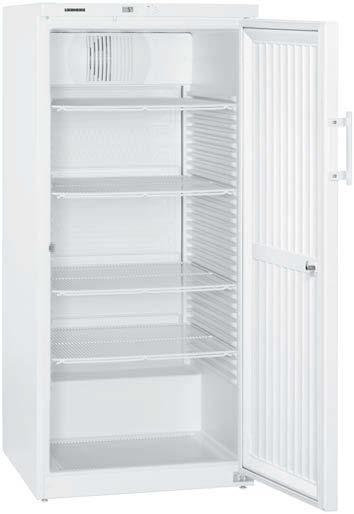 A / 160 W ocel 26 12 69 / 64 kg 333 / 30 l 600 / 610 / 1640 40 / 440 / 142 346 kwh 1.