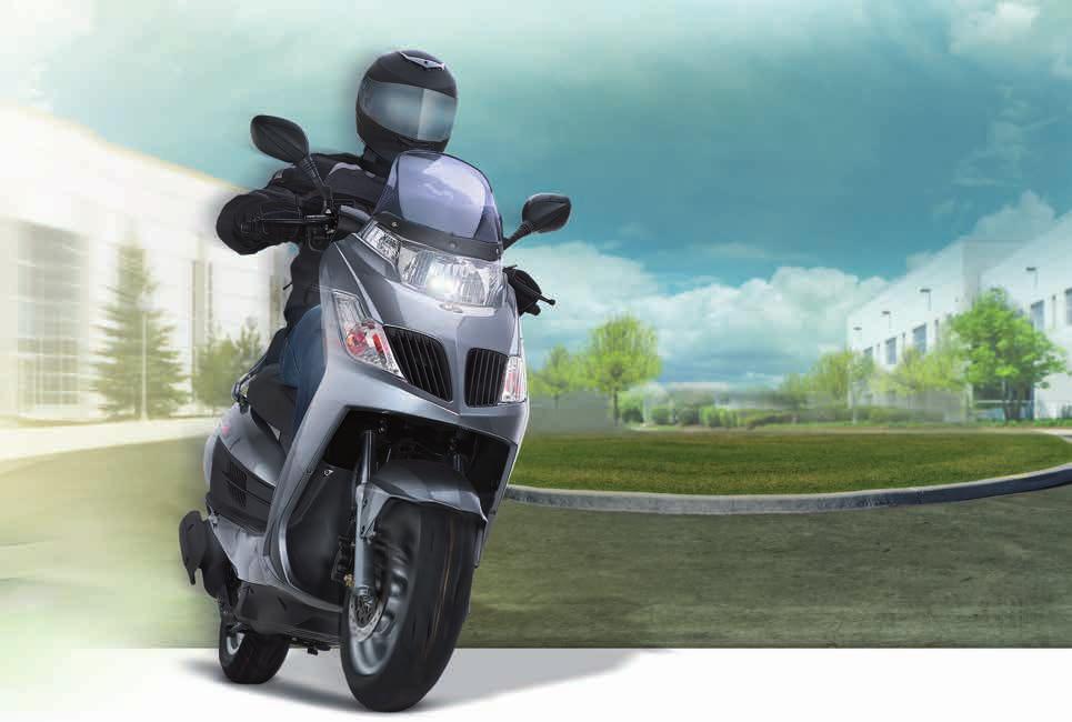 PŘEHLEDNÁ ANALOGOVĚ / DIGITÁLNÍ PŘÍSTROJOVKA SPOLEHLIVÝ A ÚSPORNÝ ČTYŘTAKTNÍ MOTOR 125 VYKLÁPĚCÍ STUPAČKY PRO