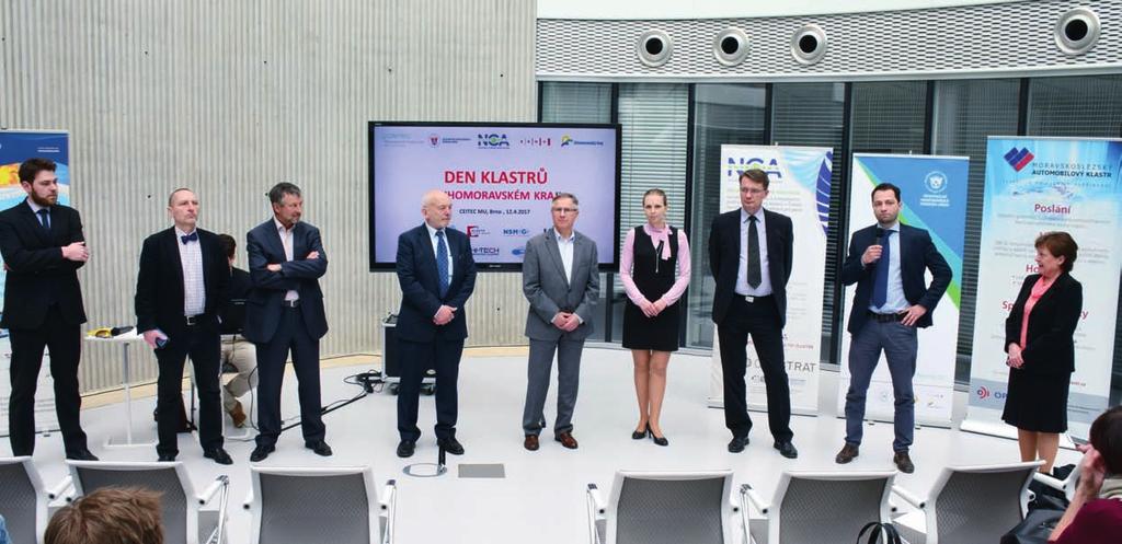 Nástup a představení manažerů a zástupců vystavujících klastrových organizací, zleva Petr Tomášek (Moravský letecký klastr), Čeněk Absolon a Ladislav Chodák (Industry Cluster 4.