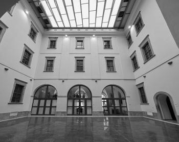 Orchestr BERG je jediným českým orchestrem, který pravidelně objednává a ve světových premiérách na svých akcích uvádí novinky českých skladatelů především mladé generace.