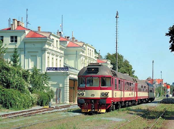 3 Nejvýznamnějším dopravcem na území města byl ke konci roku 2009 s počtem 147 provozovaných autobusových linek DP hl. m. Prahy, a. s. Na území regionu provozovaly nejvíce linek Veolia Transport Praha s.