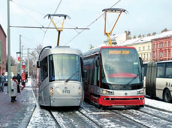 3 V červnu 2009 byl Praze představen a zapůjčen pro zkušební provoz prototyp tramvaje 15T ForCity z dílny plzeňské sp