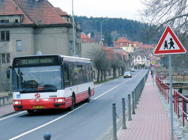 3 Linka č. 172 v ulici Starochuchelská Linky 1 a 3 v přestupní zastávce Florenc Základní údaje o městské hromadné dopravě rok 2009 (provozované DP hl. m. Prahy, a. s.