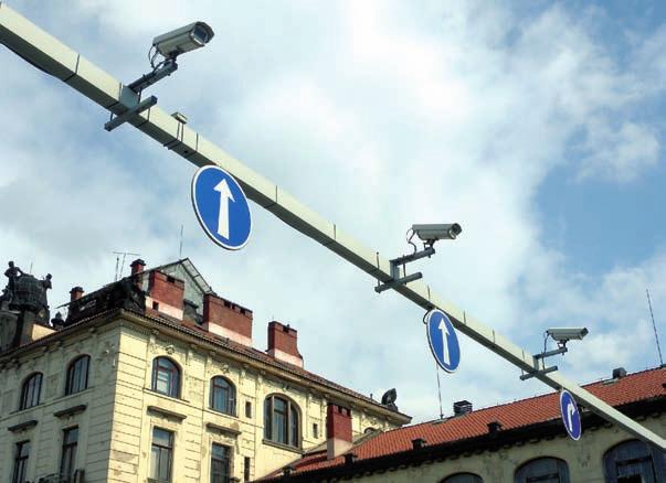 síti a poskytování výstupů z informačních databází města především na webové stránky. Zdrojem dat pro poskytované informace jsou systémy HDŘÚ Praha a řada zařízení instalovaných v ulicích.