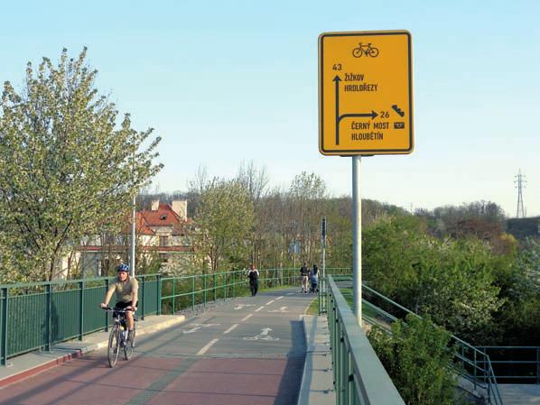Cyklostezka je součástí cyklistické trasy A26, která propojuje východní okraj Prahy (Dolní Počernice a okolí) s páteřní trasou A2 (Zámky Zbraslav) a centrem.
