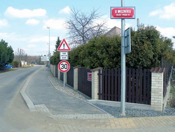 Nové chodníky byly vybudovány například podél Trojské ulice na území MČ Praha 7, v MČ Praha 11 chodník Kunratický les Hrabákova, v MČ Praha 16 podél komunikace Na Baních a podél bytové zástavby při